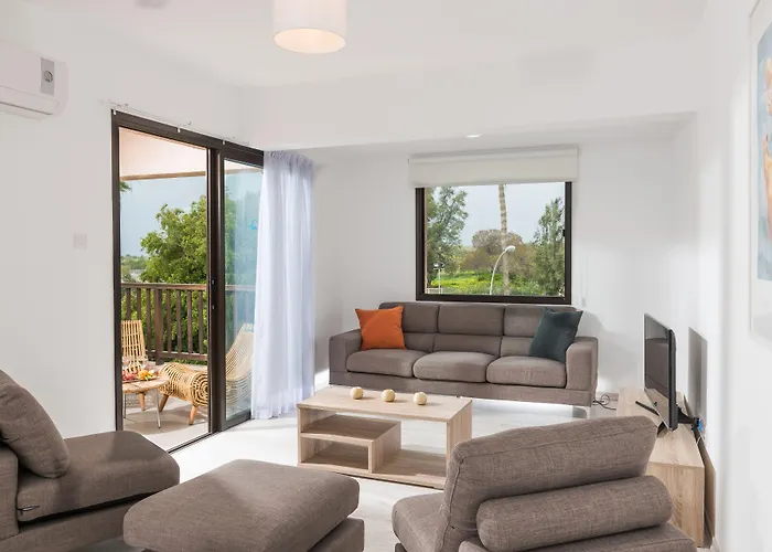 Aparthotel Basilica Paphos