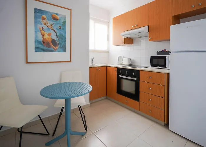 Basilica Aparthotel 3*