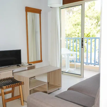 Basilica Aparthotel 3*
