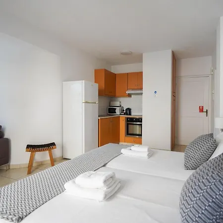 Basilica Aparthotel 3*