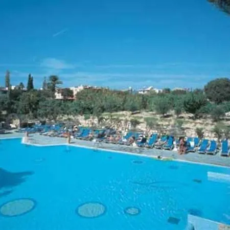 Basilica Aparthotel Paphos